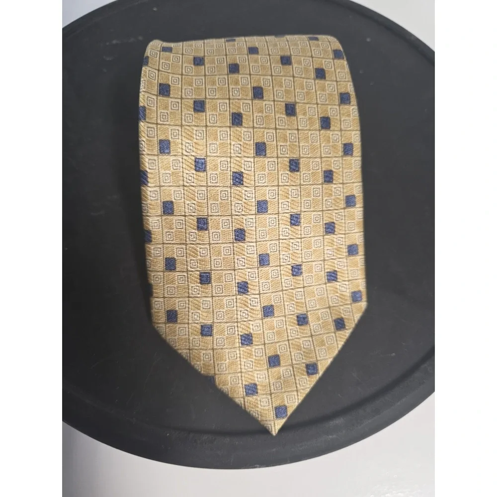 Pierre Cardin Mens Classic Geometric Yellow Silk Necktie Vintage Business Formal